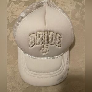 Bride hat !